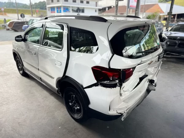 Sucata Chevrolet Spin LT 1.8 Automático 2024/2025 - Imagem 4