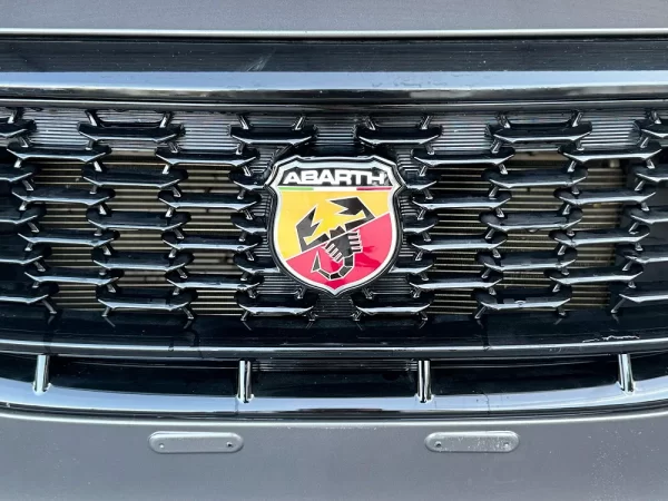 Sucata Fiat Fastback Abarth 1.3 T 2022/2023 - 28.845 km - Imagem 5